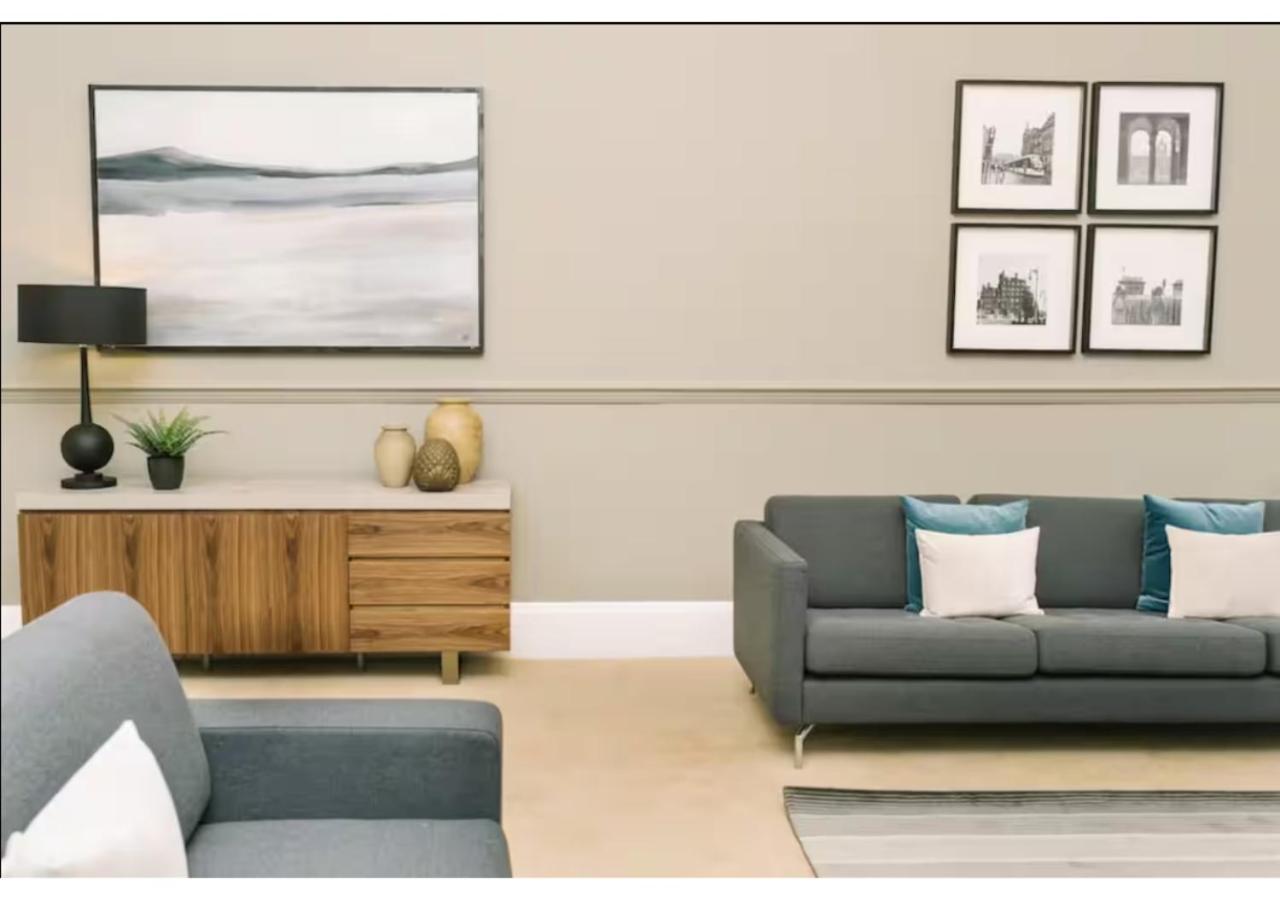 Joivy Palmerston Place Residence - Luxury City Centre Apt With Private Parking 爱丁堡 外观 照片