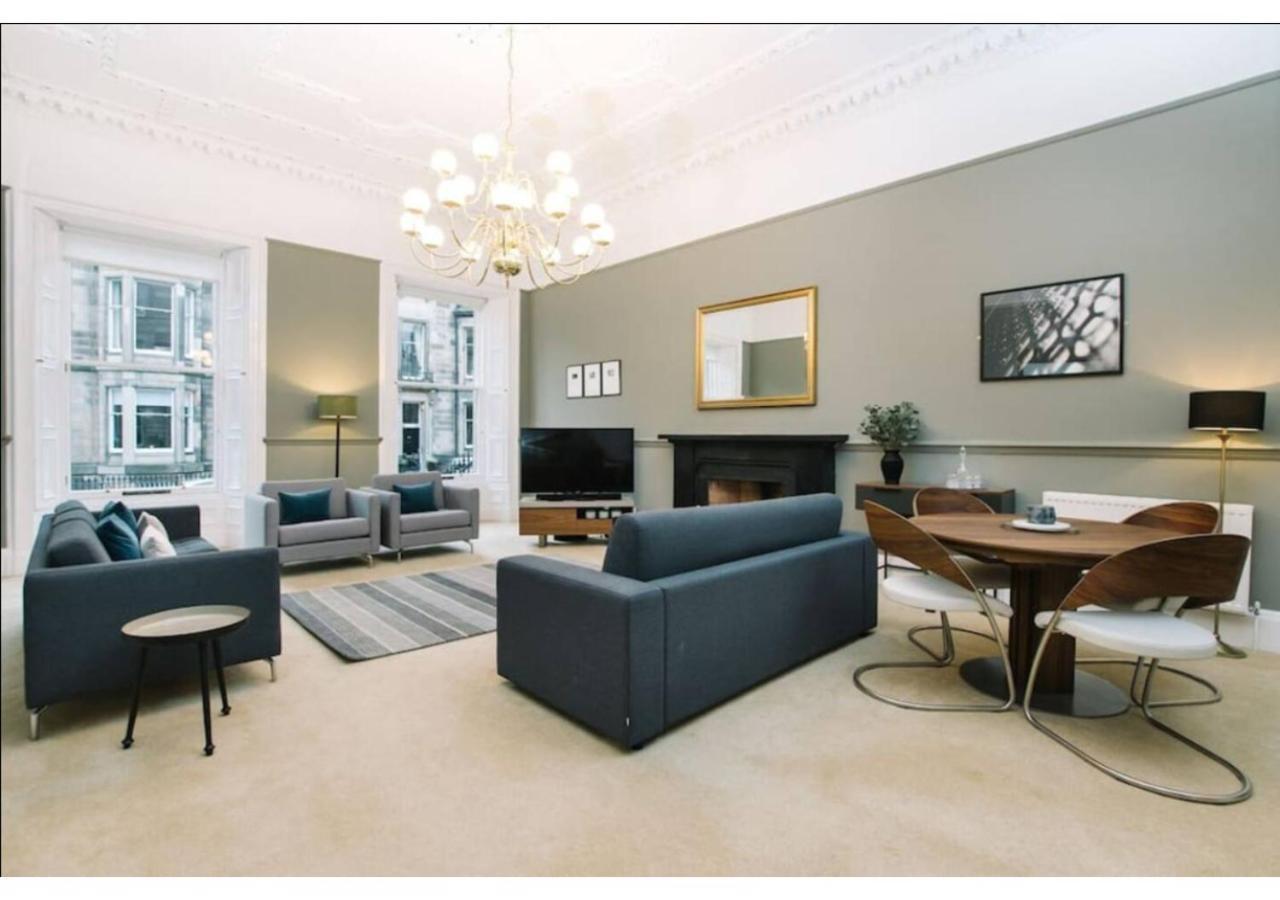Joivy Palmerston Place Residence - Luxury City Centre Apt With Private Parking 爱丁堡 外观 照片